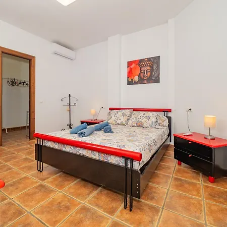 Вилла Cubo's La Era House Pueblo Бенальмадена